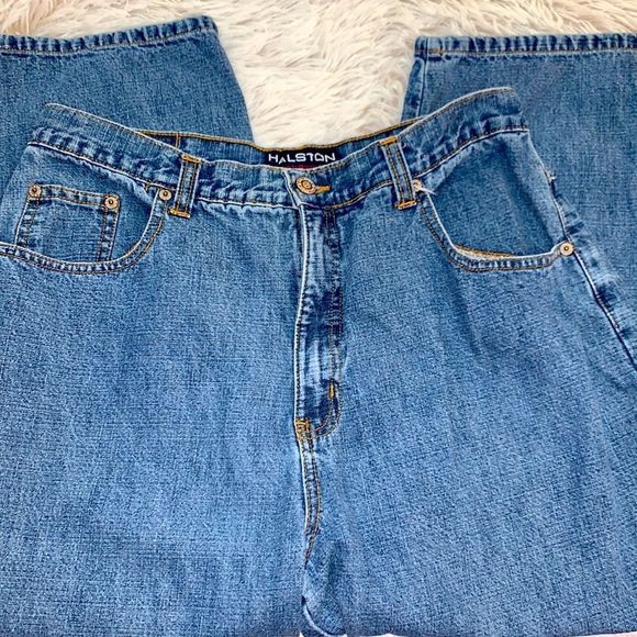 Halston Jeanswear Cropped Jeans - Picture 1 of 10